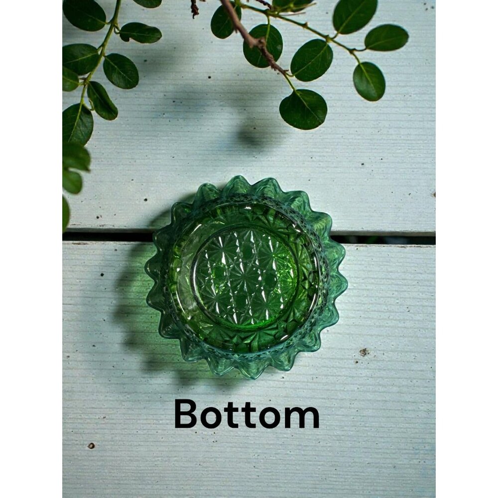 Vintage L.E. Smith Daisy & Button Green Glass Candy Dish – Ruffled Edge – 1970s - Picture 3 of 5